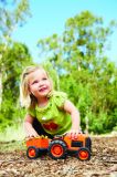 Dřevěné hračky Green Toys Traktor s vlečkou oranžový