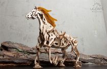 Dřevěné hračky Ugears 3D dřevěné mechanické puzzle Kůň