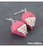 Živé šperky - Náušnice Diamant růžové s trvalými bílými květy