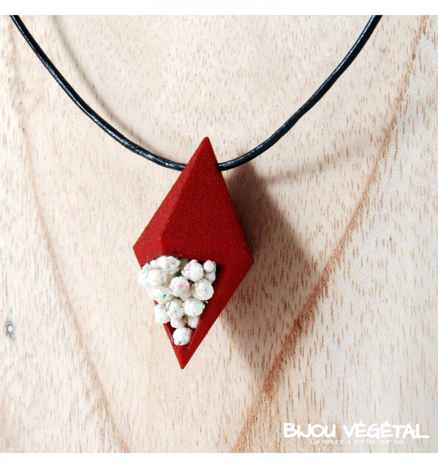 Dřevěné hračky Živé šperky - Náhrdelník Diamant červený s trvalými bílými květy Radis et Capucine