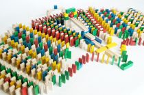 Dřevěné hračky EkoToys Dřevěné domino barevné 830 ks