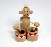 Bubeník-stojánek na pastelky - dřevěná hračka ručně malovaná