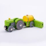 Dřevěné hračky Bigjigs Rail Traktor s vlečkou zelený