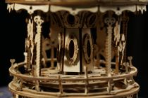 Dřevěné hračky RoboTime 3D skládačka hrací skříňky Romantický kolotoč