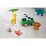 Dřevěné hračky Petit Collage Bowling se zvířátky ve vozíku