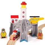 Dřevěné hračky Bigjigs Rail Tunel s majákem a heliportem