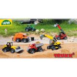 Dřevěné hračky Lena TRUXX 2 Traktor, ozdobný karton