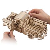 Dřevěné hračky Ugears 3D dřevěné mechanické puzzle Americký náklaďák (pick-up)