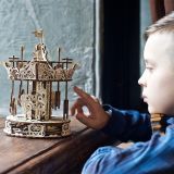 Dřevěné hračky Ugears 3D dřevěné mechanické puzzle Kolotoč
