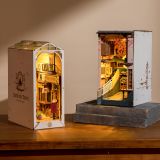 Dřevěné hračky RoboTime miniatura domečku Slunečné městečko
