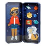 Dřevěné hračky Petit Collage Magnetické puzzle Kosmonautka