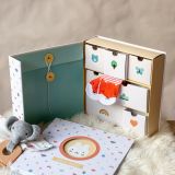 Dřevěné hračky Petitcollage Krabička vzpomínek Baby poškozená krabička Petit Collage