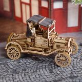 Dřevěné hračky Ugears 3D dřevěné mechanické puzzle Historický automobil UGR-T