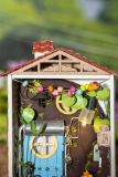 Dřevěné hračky RoboTime miniatura domečku Propůjčená zahrada