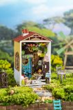 Dřevěné hračky RoboTime miniatura domečku Propůjčená zahrada