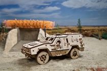 Dřevěné hračky Ugears 3D dřevěné mechanické puzzle Dozor-B Combat Vehicle