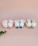 Dřevěné hračky Doudou Dárková sada - Sada botiček s chrastítky králíček růžový 0-6 měsíců Doudou et Compagnie Paris