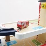 Dřevěné hračky Le Toy Van Hasičská a záchranná garáž
