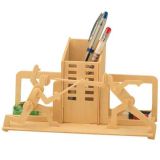 Dřevěné hračky Woodcraft Dřevěné 3D puzzle stojánek na tužky šerm Woodcraft construction kit