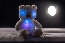 Snílek medvěd bílý plyš 40cm na baterie se světlem se zvukem v sáčku
