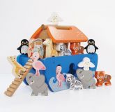 Dřevěné hračky Le Toy Van Vkládačka Noemova archa