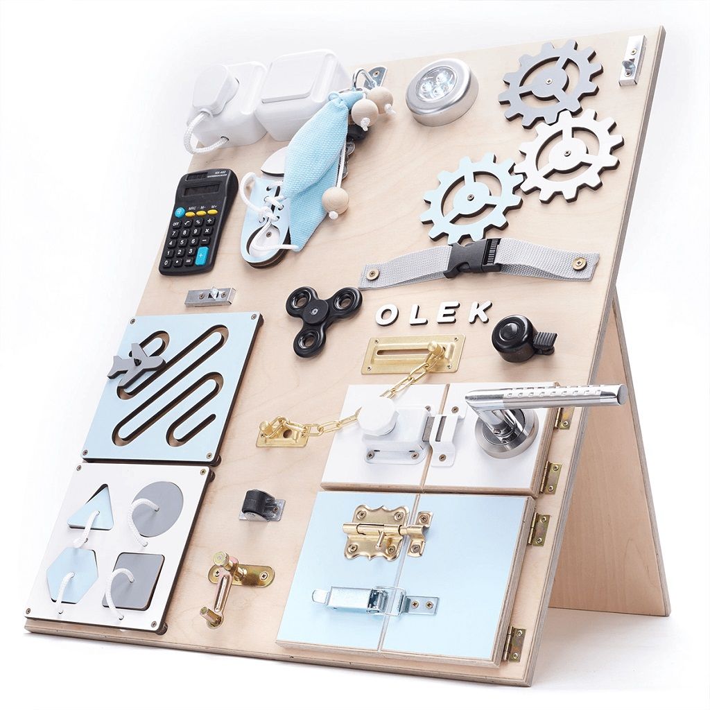 Dřevěné hračky Manibox Senzorická deska Activity board s dvěma dveřmi - velká modrá