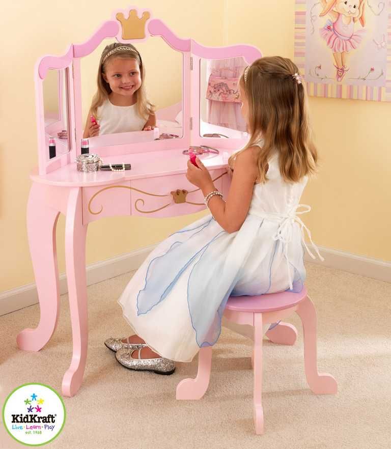 Dřevěné hračky KidKraft Kosmetický stolek s židličkou princezna