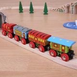 Dřevěné hračky Bigjigs Rail Osobní vlak + 2 koleje