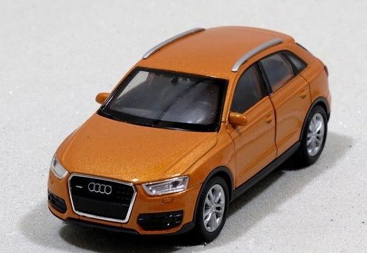 Dřevěné hračky Welly - Audi Q3 model 1:34 bronzové